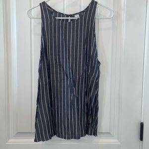 Old Navy Large Petite Sleeveless Chambray and white striped blouse